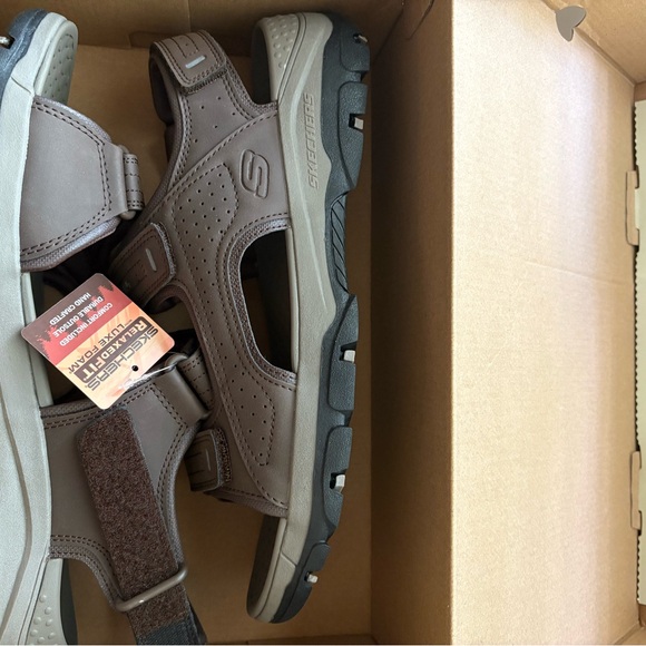 Skechers Men's Dark Brown Sandals NEW! - Picture 1 of 4
